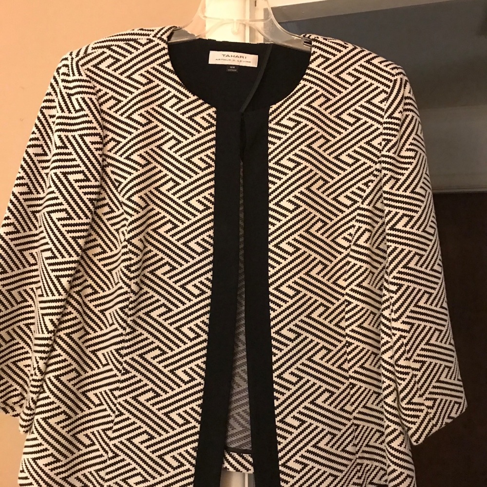 Tahari Dressy Jacket for Fall/Winter. Size 18W.